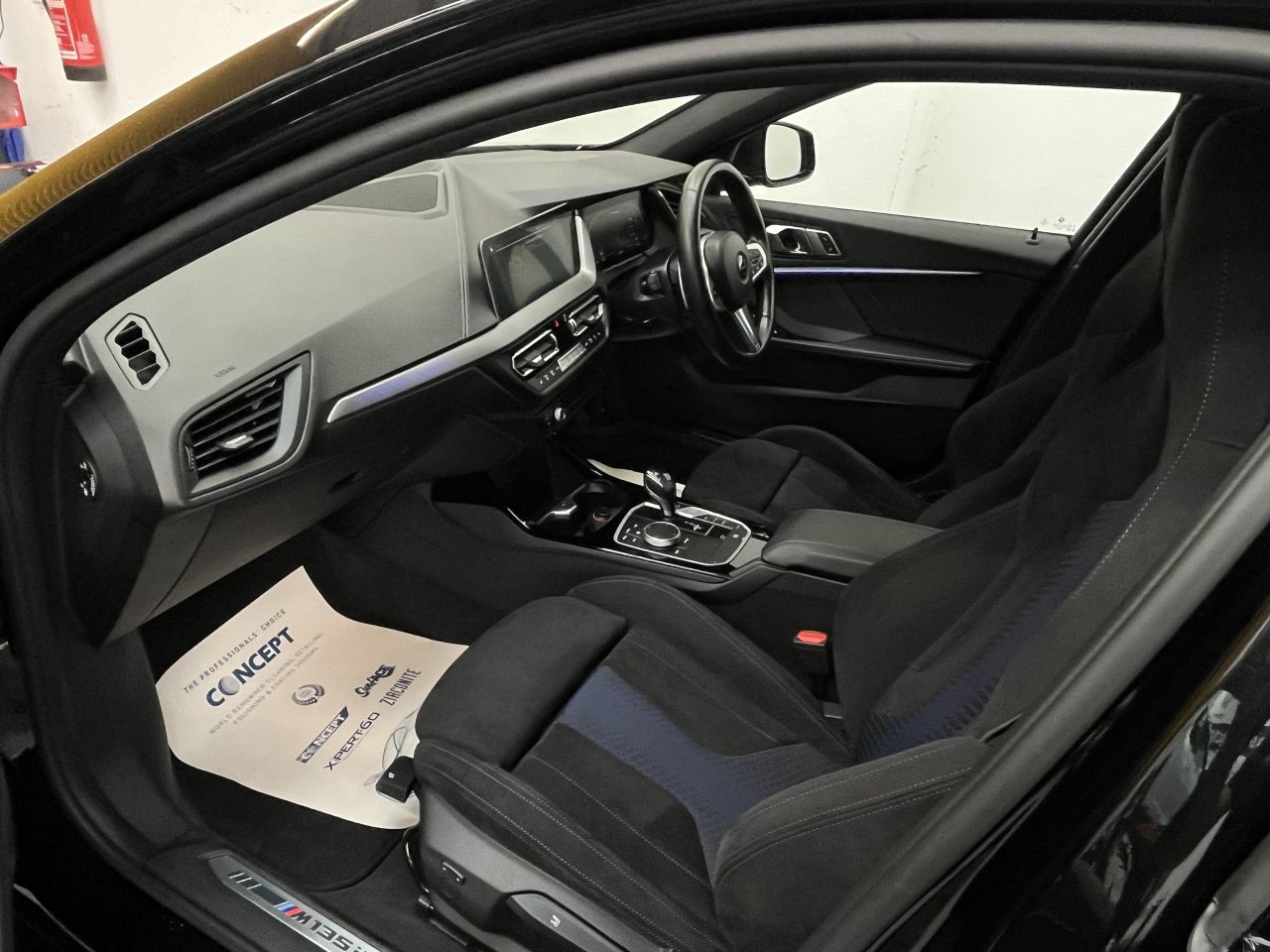 2021 BMW 1 SERIES 2.0 M135i Hatchback 5dr Petrol Auto xDrive Euro 6 (s/s) (306 ps) - vehicle photo 19 for sale on PureCar