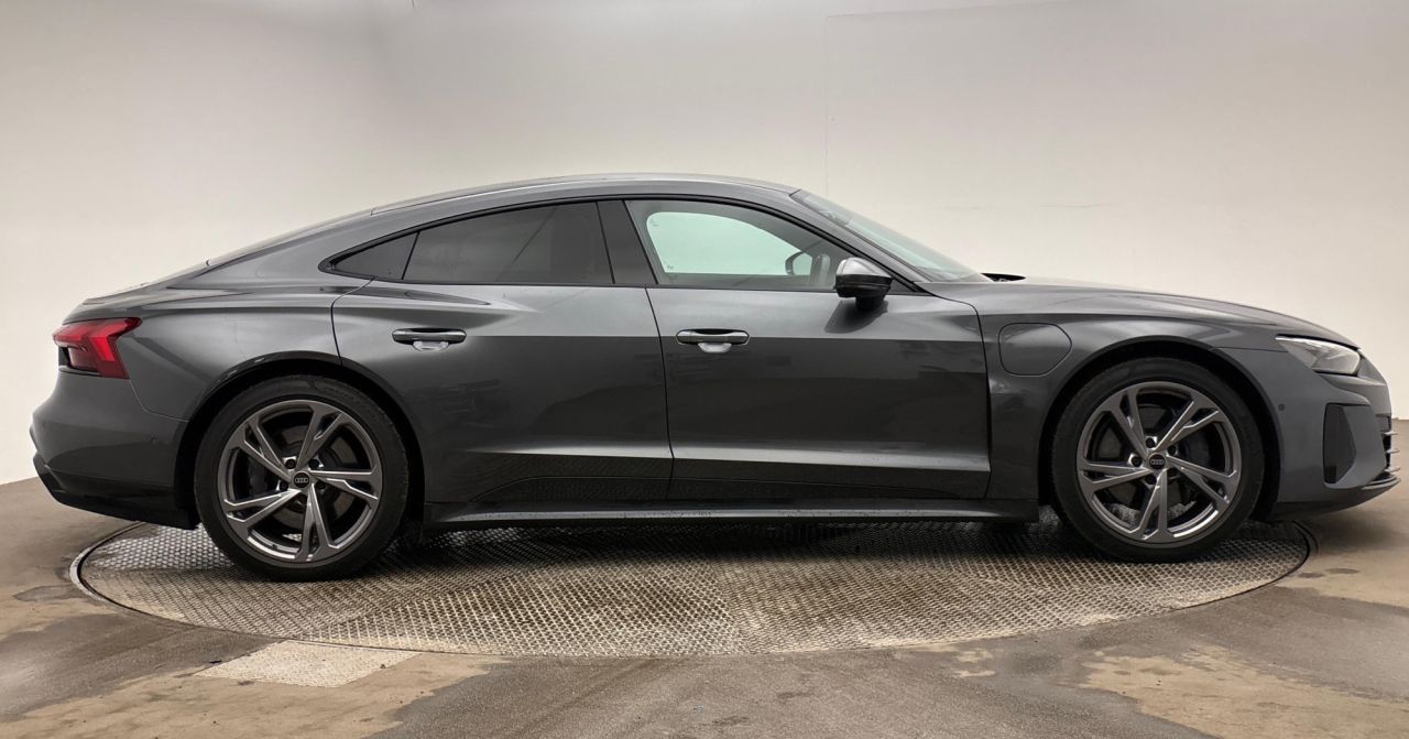 2023 AUDI E-TRON GT