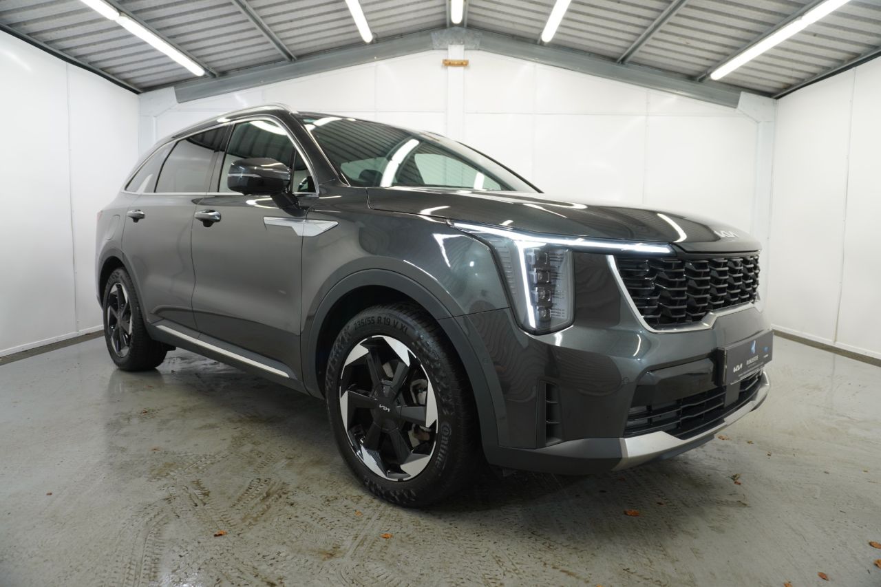 2024 KIA SORENTO 1.6 T-GDi 13.8kWh 4 SUV 5dr Petrol Plug-in Hybrid Auto AWD Euro 6 (s/s) (24 - vehicle photo 8 for sale on PureCar