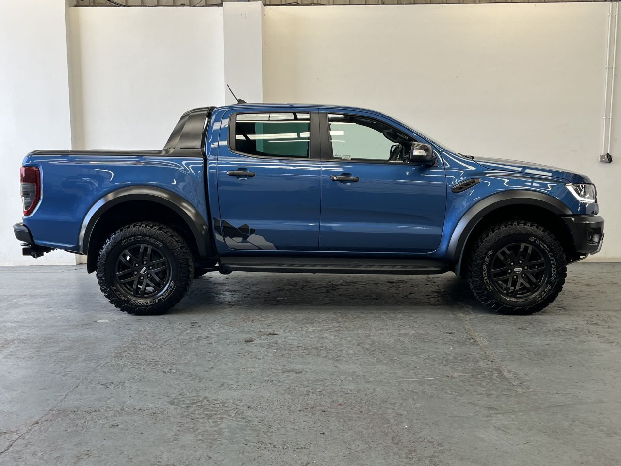 2020 FORD RANGER 2.0 EcoBlue Raptor Pickup Double Cab 4dr Diesel Auto 4WD Euro 6 (s/s) (213 - vehicle photo 3 for sale on PureCar
