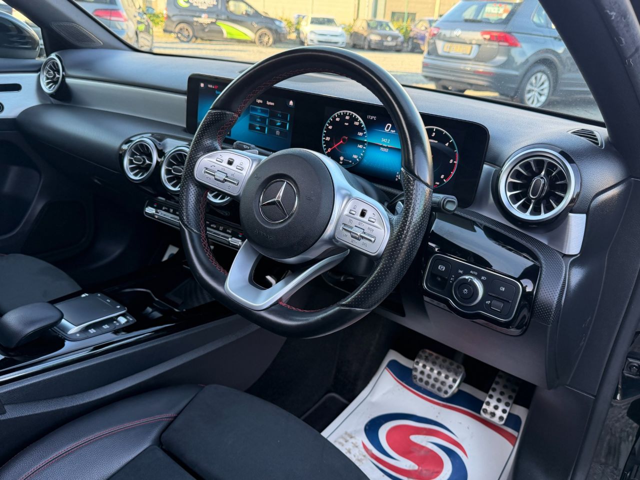 2021 MERCEDES A CLASS 2.0 A200d AMG Line (Premium Plus 2) Saloon 4dr Diesel 8G-DCT Euro 6 (s/s) ( - vehicle photo 10 for sale on PureCar