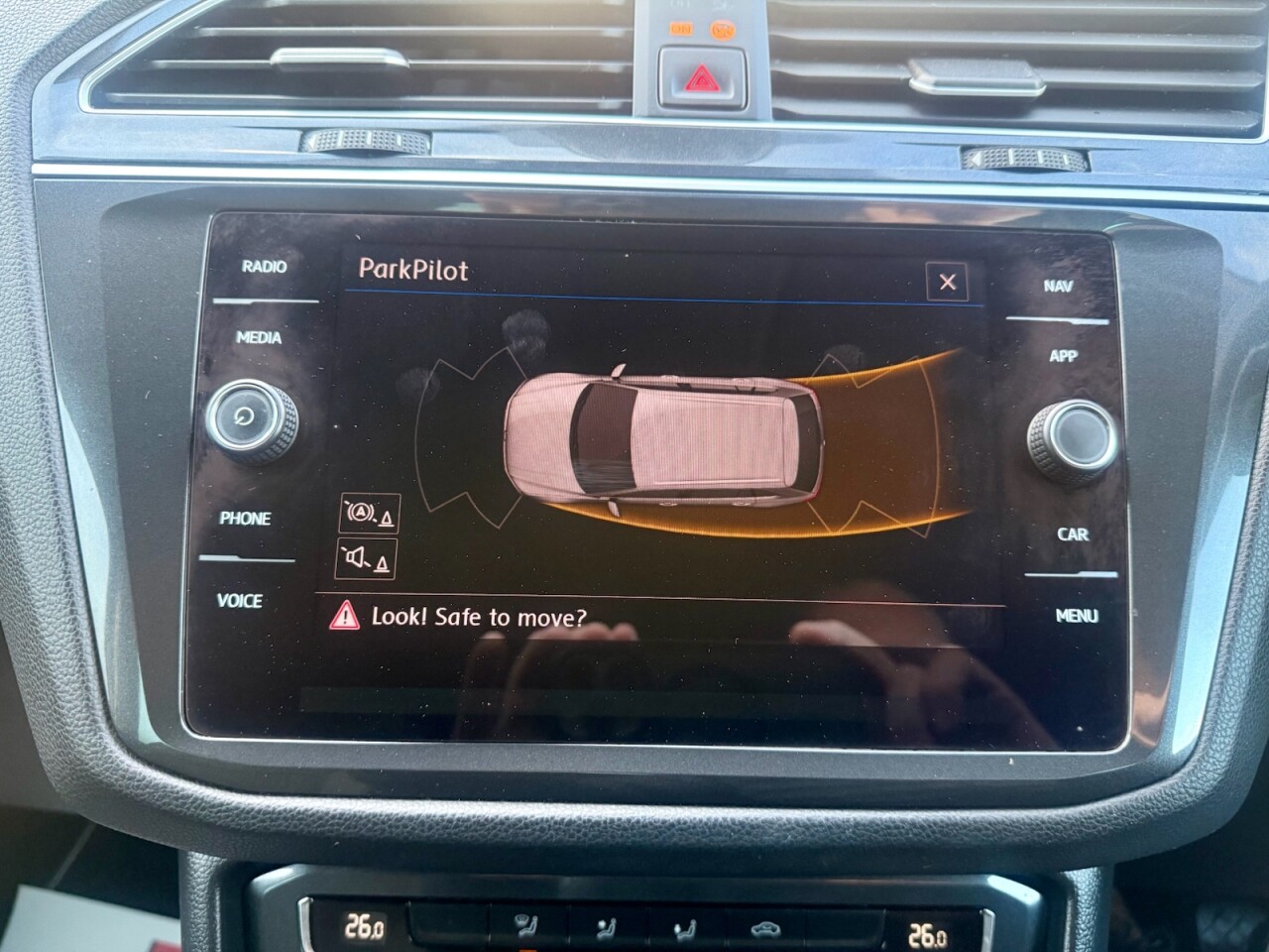 2019 VOLKSWAGEN TIGUAN 2.0 TDI SE Navigation Diesel 150BHP (LOW MILES 39K) - vehicle photo 13 for sale on PureCar