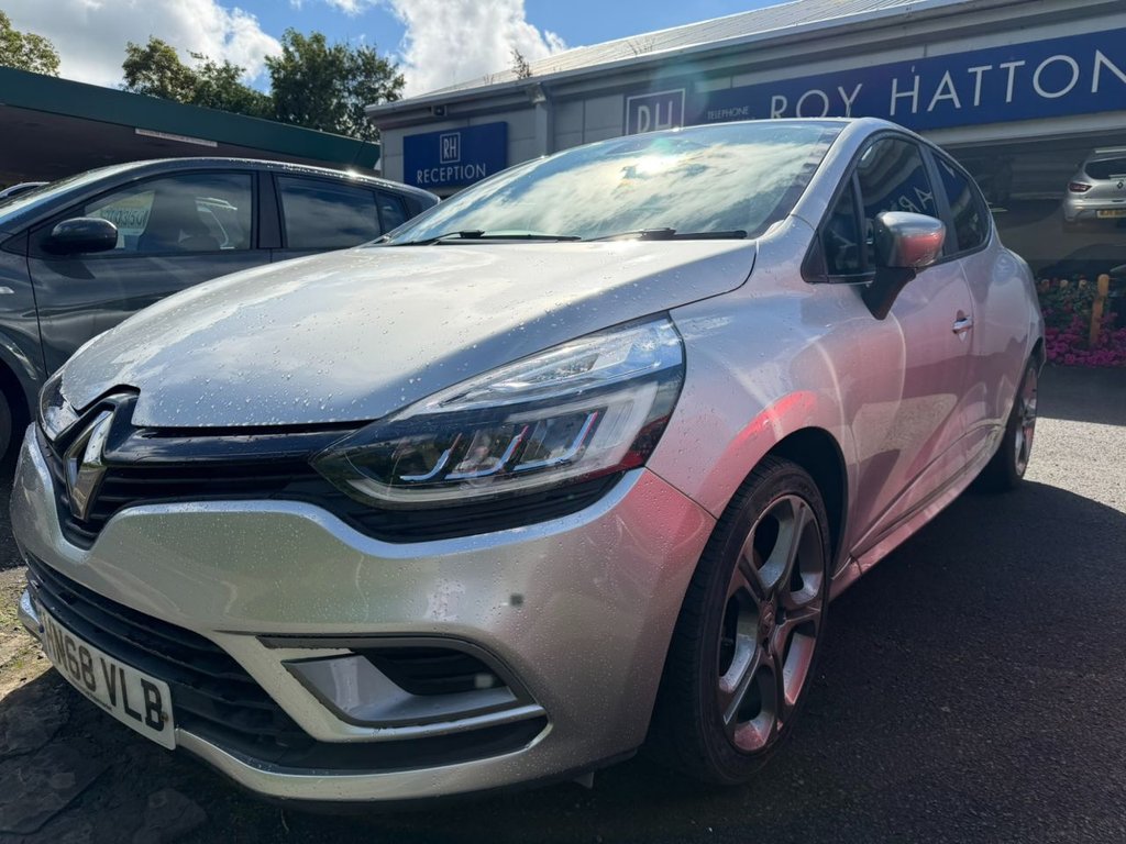 Silver 2018 Renault Clio Hatchback Front-wheel drive Manual