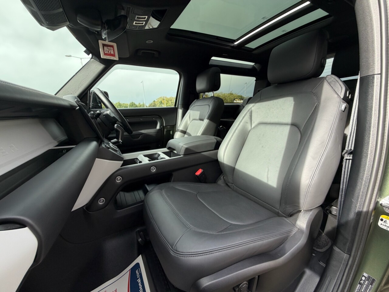 2025 LAND ROVER DEFENDER 90 3.0 D350 MHEV X-Dynamic HSE SUV 3dr Diesel Auto 4WD Euro 6 (s/s) (350 ps) - vehicle photo 13 for sale on PureCar