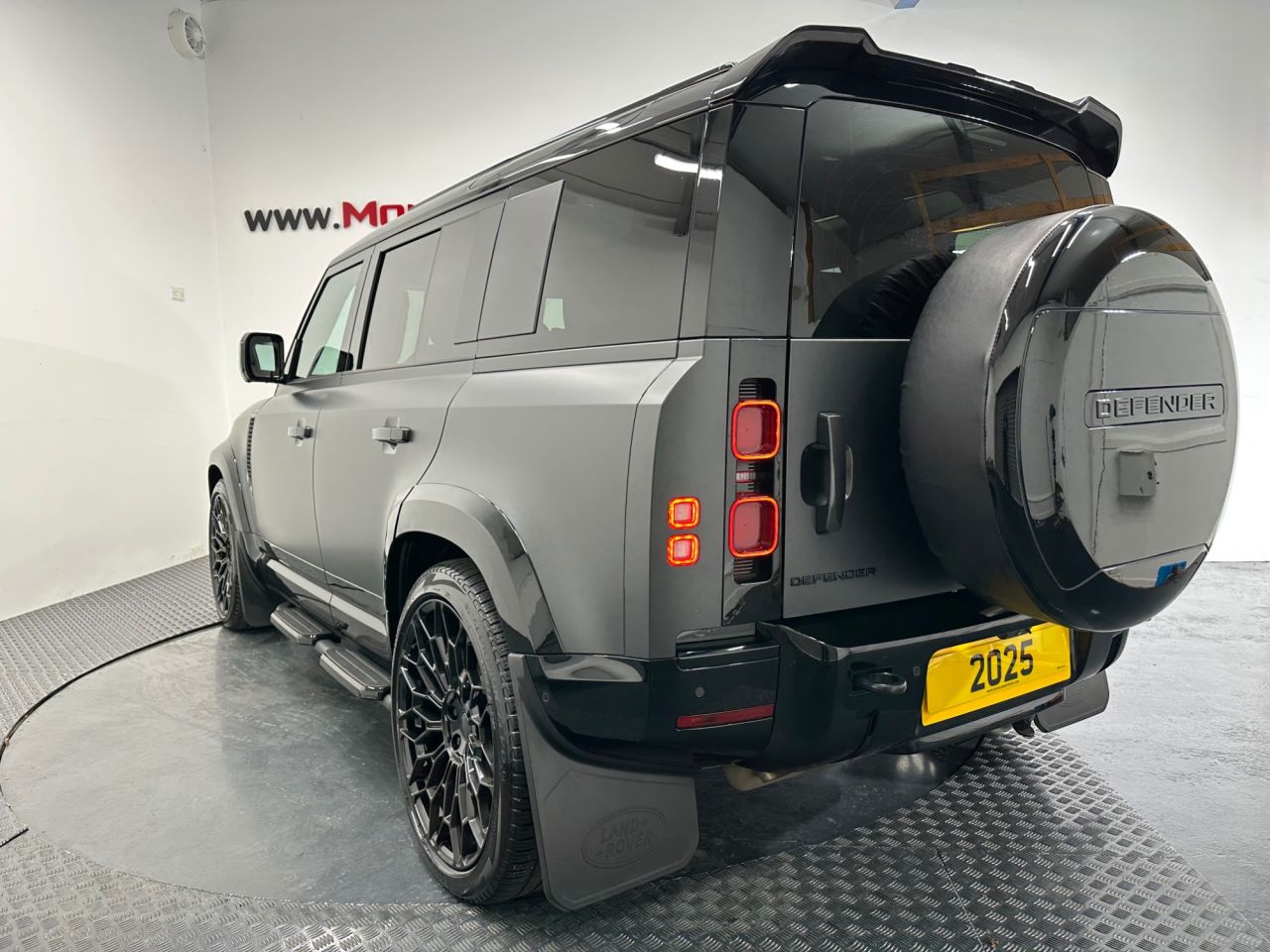 2025 LAND ROVER DEFENDER 110 3.0 D350 MHEV X-Dynamic HSE SUV 5dr Diesel Auto 4WD Euro 6 (s/s) (350 ps) - vehicle photo 7 for sale on PureCar