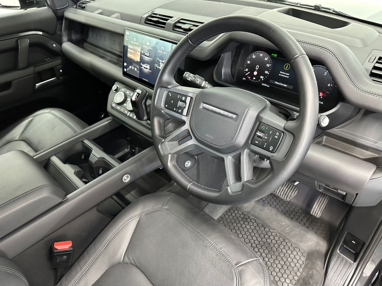 2025 LAND ROVER DEFENDER 110 3.0 D350 MHEV X-Dynamic HSE SUV 5dr Diesel Auto 4WD Euro 6 (s/s) (350 ps) - vehicle photo 11 for sale on PureCar