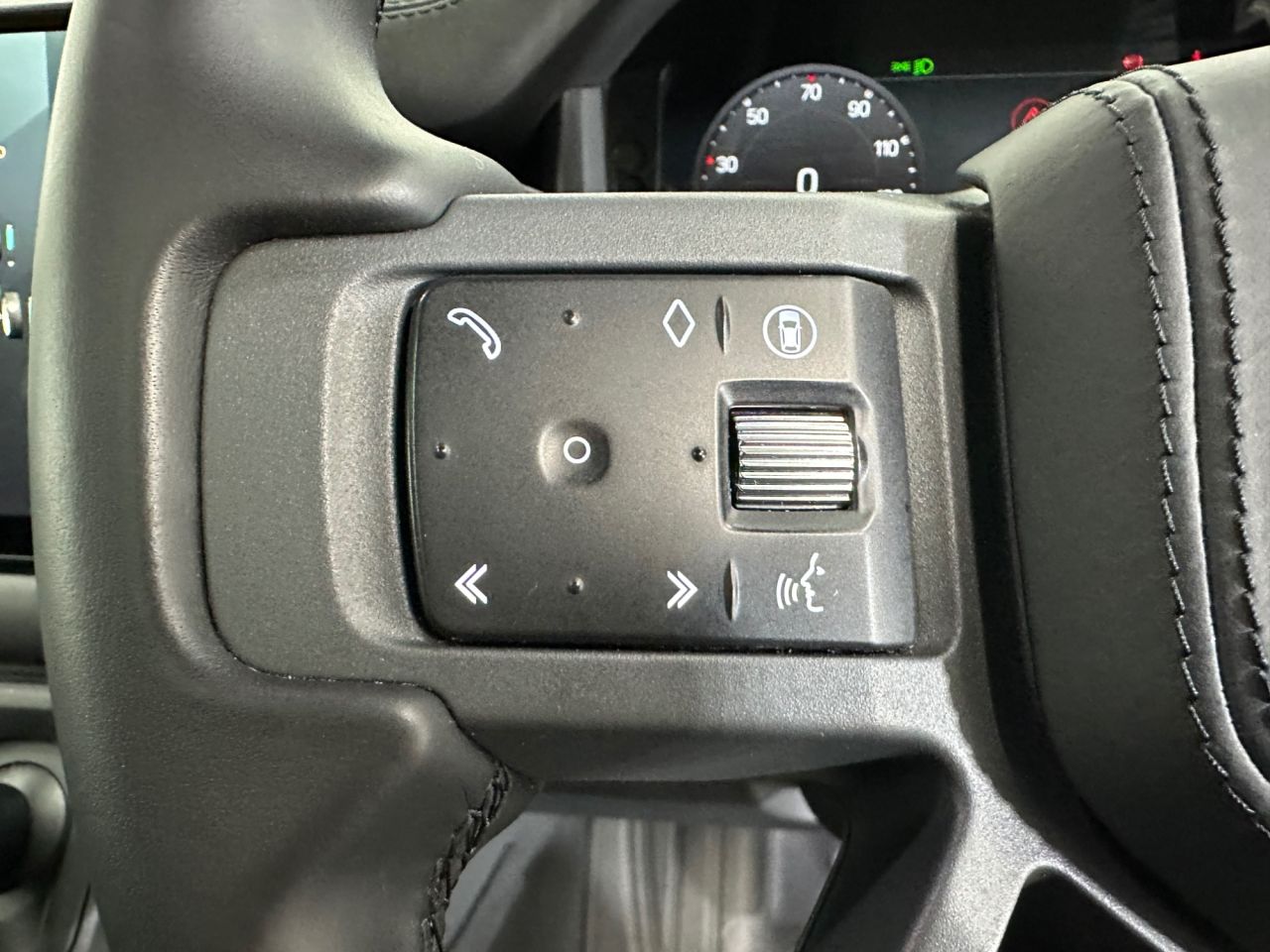 2025 LAND ROVER DEFENDER 110 3.0 D350 MHEV X-Dynamic HSE SUV 5dr Diesel Auto 4WD Euro 6 (s/s) (350 ps) - vehicle photo 14 for sale on PureCar
