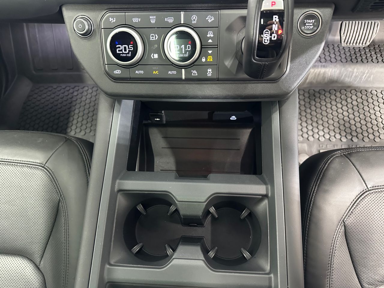 2025 LAND ROVER DEFENDER 110 3.0 D350 MHEV X-Dynamic HSE SUV 5dr Diesel Auto 4WD Euro 6 (s/s) (350 ps) - vehicle photo 22 for sale on PureCar