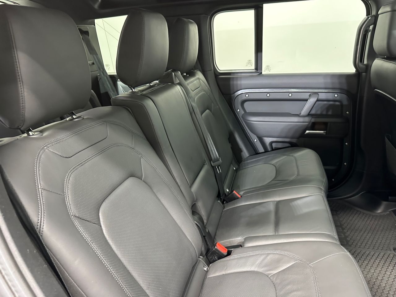 2025 LAND ROVER DEFENDER 110 3.0 D350 MHEV X-Dynamic HSE SUV 5dr Diesel Auto 4WD Euro 6 (s/s) (350 ps) - vehicle photo 28 for sale on PureCar