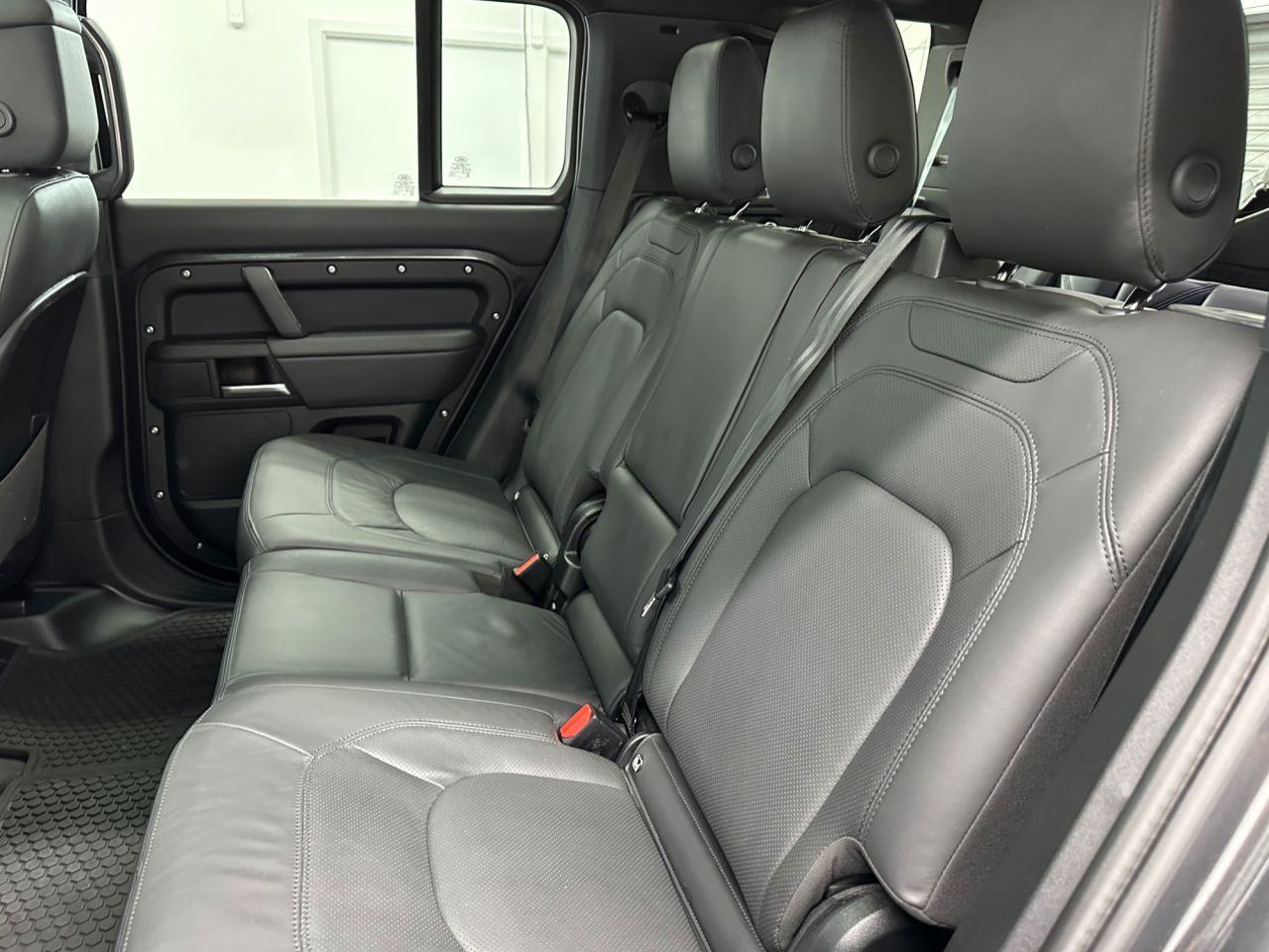 2025 LAND ROVER DEFENDER 110 3.0 D350 MHEV X-Dynamic HSE SUV 5dr Diesel Auto 4WD Euro 6 (s/s) (350 ps) - vehicle photo 31 for sale on PureCar