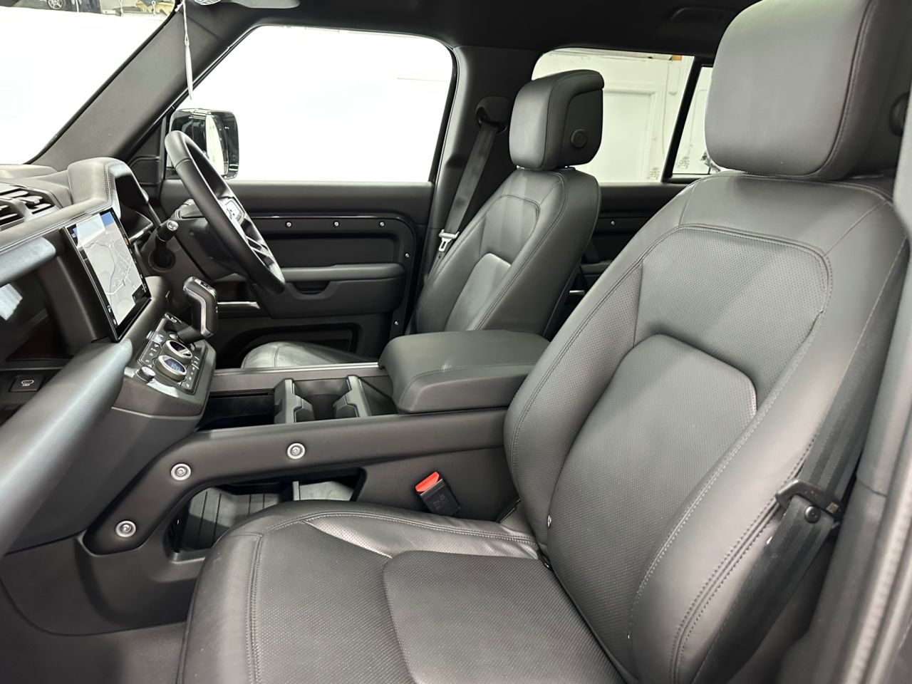 2025 LAND ROVER DEFENDER 110 3.0 D350 MHEV X-Dynamic HSE SUV 5dr Diesel Auto 4WD Euro 6 (s/s) (350 ps) - vehicle photo 32 for sale on PureCar