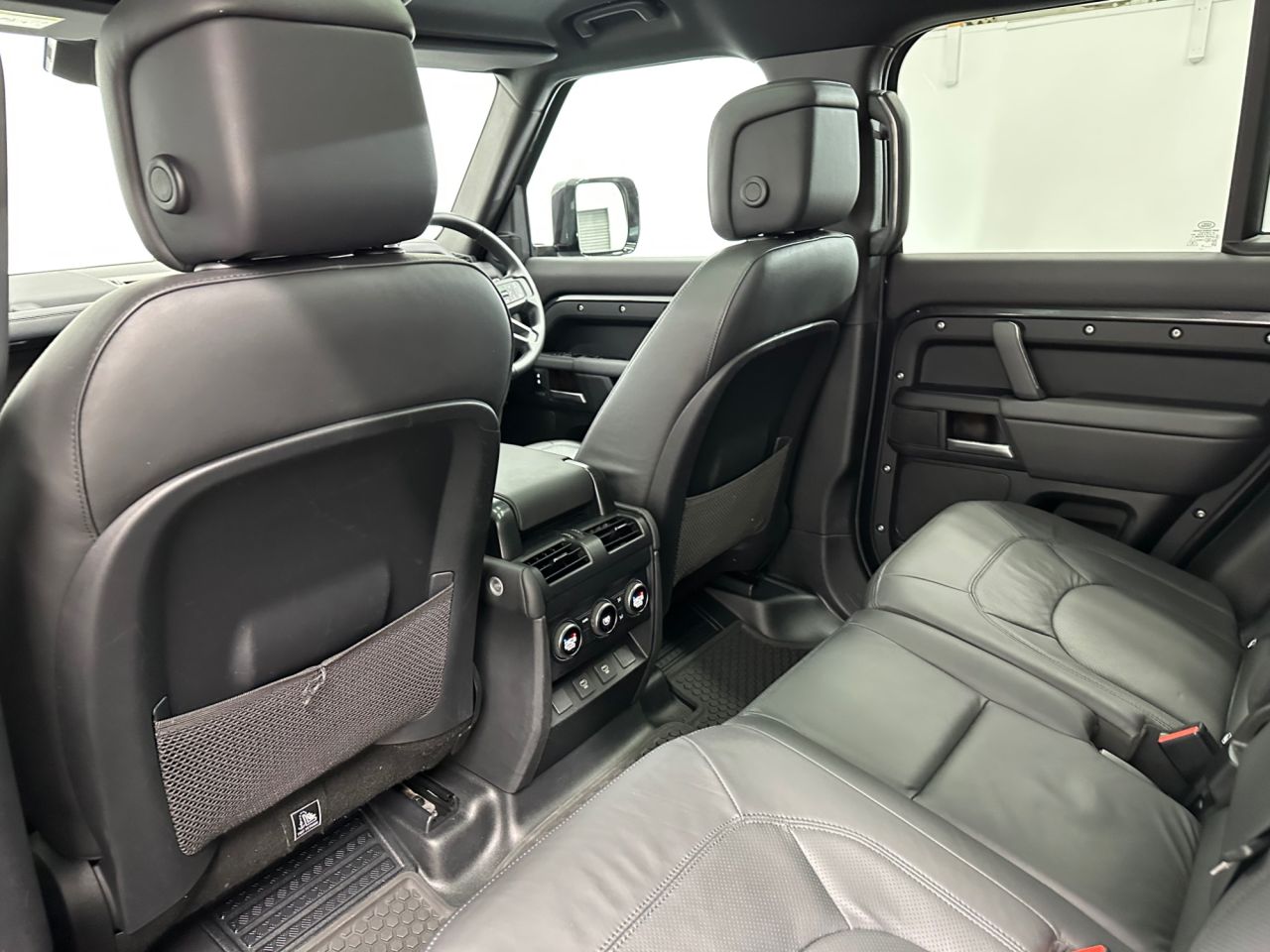 2025 LAND ROVER DEFENDER 110 3.0 D350 MHEV X-Dynamic HSE SUV 5dr Diesel Auto 4WD Euro 6 (s/s) (350 ps) - vehicle photo 34 for sale on PureCar