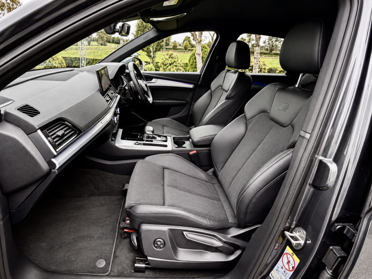 2023 AUDI Q5 2.0 TDI 40 S line SUV 5dr Diesel S Tronic quattro Euro 6 (s/s) (204 ps) COM - vehicle photo 11 for sale on PureCar