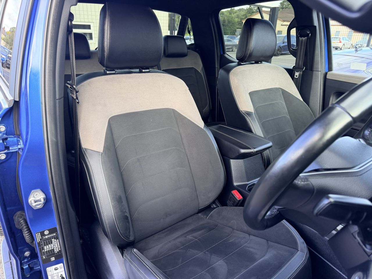 2023 VOLKSWAGEN AMAROK 2.0 TDI Style Pickup Double Cab 4dr Diesel Auto 4Motion Euro 6 (s/s) (205 p - vehicle photo 10 for sale on PureCar