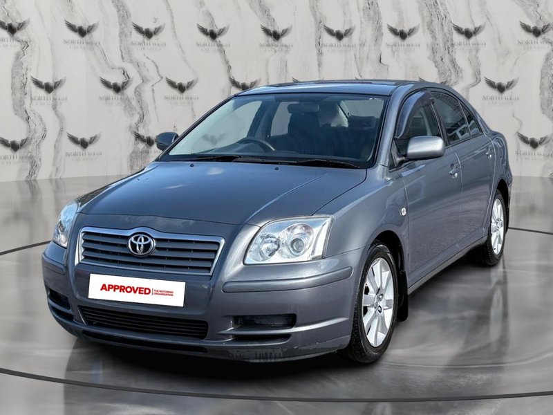 2004 Toyota Avensis in silver — photo 3 of 21