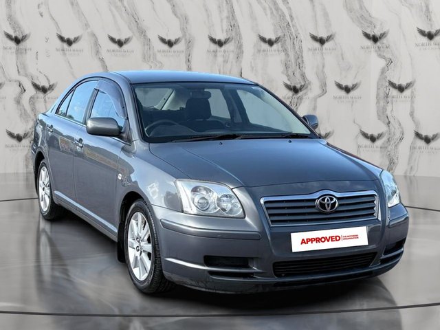 2004 Toyota Avensis
