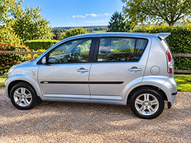 2008 Daihatsu Sirion