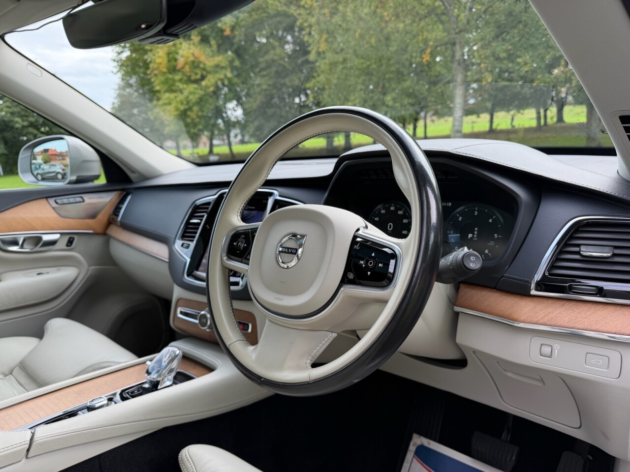 2019 VOLVO XC90 2.0 B5 MHEV Inscription SUV 5dr Diesel Hybrid Auto 4WD Euro 6 (s/s) (235 ps - vehicle photo 2 for sale on PureCar
