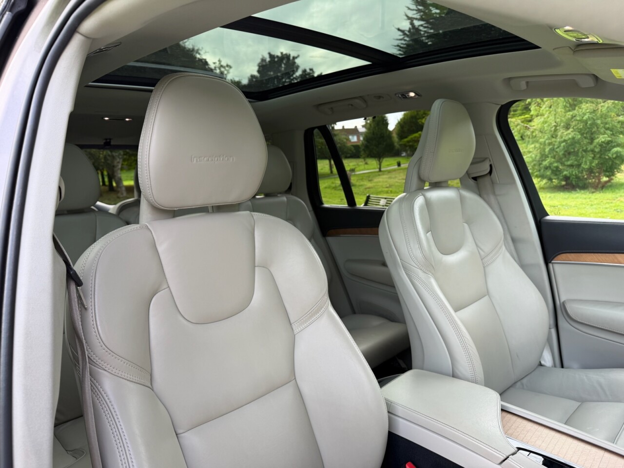 2019 VOLVO XC90 2.0 B5 MHEV Inscription SUV 5dr Diesel Hybrid Auto 4WD Euro 6 (s/s) (235 ps - vehicle photo 4 for sale on PureCar