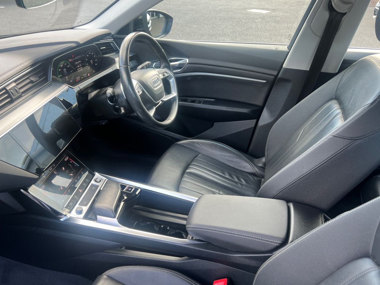 2023 AUDI Q8 E-TRON 50 Sport SUV 5dr Electric Auto quattro 95kWh (11kW Charger) (340 ps) - vehicle photo 7 for sale on PureCar
