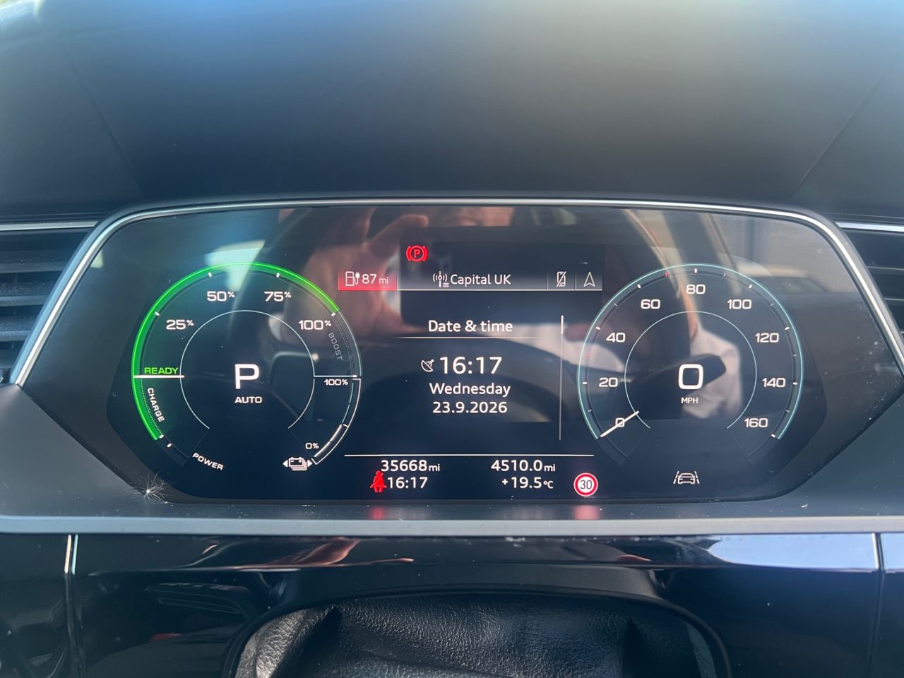 2023 AUDI Q8 E-TRON 50 Sport SUV 5dr Electric Auto quattro 95kWh (11kW Charger) (340 ps) - vehicle photo 8 for sale on PureCar