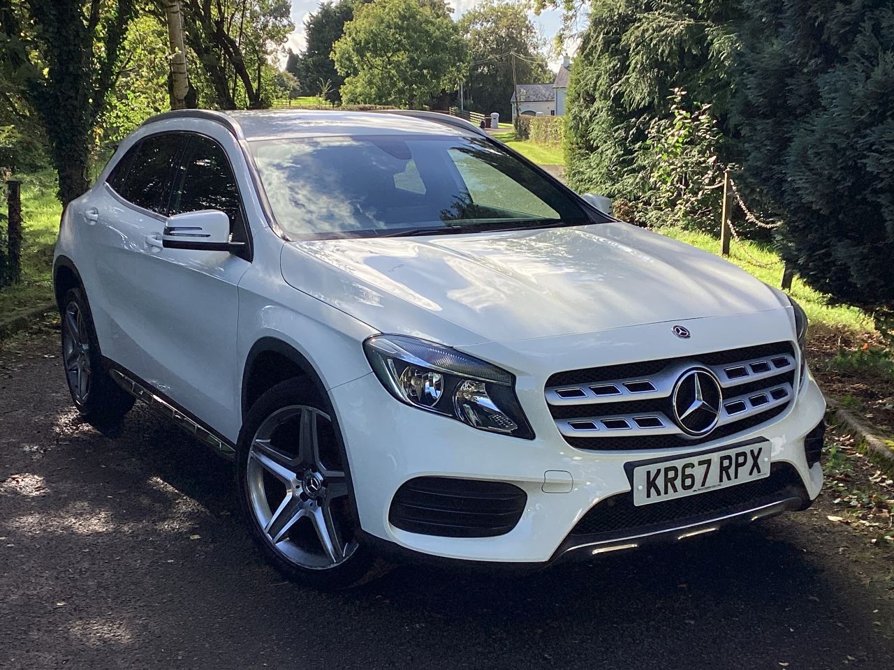 2017 MERCEDES GLA 2.1 GLA200d AMG Line SUV 5dr Diesel Manual Euro 6 (s/s) (136 ps) - vehicle photo 3 for sale on PureCar