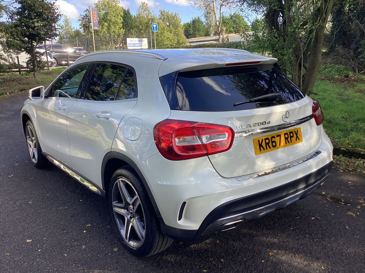 2017 MERCEDES GLA 2.1 GLA200d AMG Line SUV 5dr Diesel Manual Euro 6 (s/s) (136 ps) - vehicle photo 8 for sale on PureCar