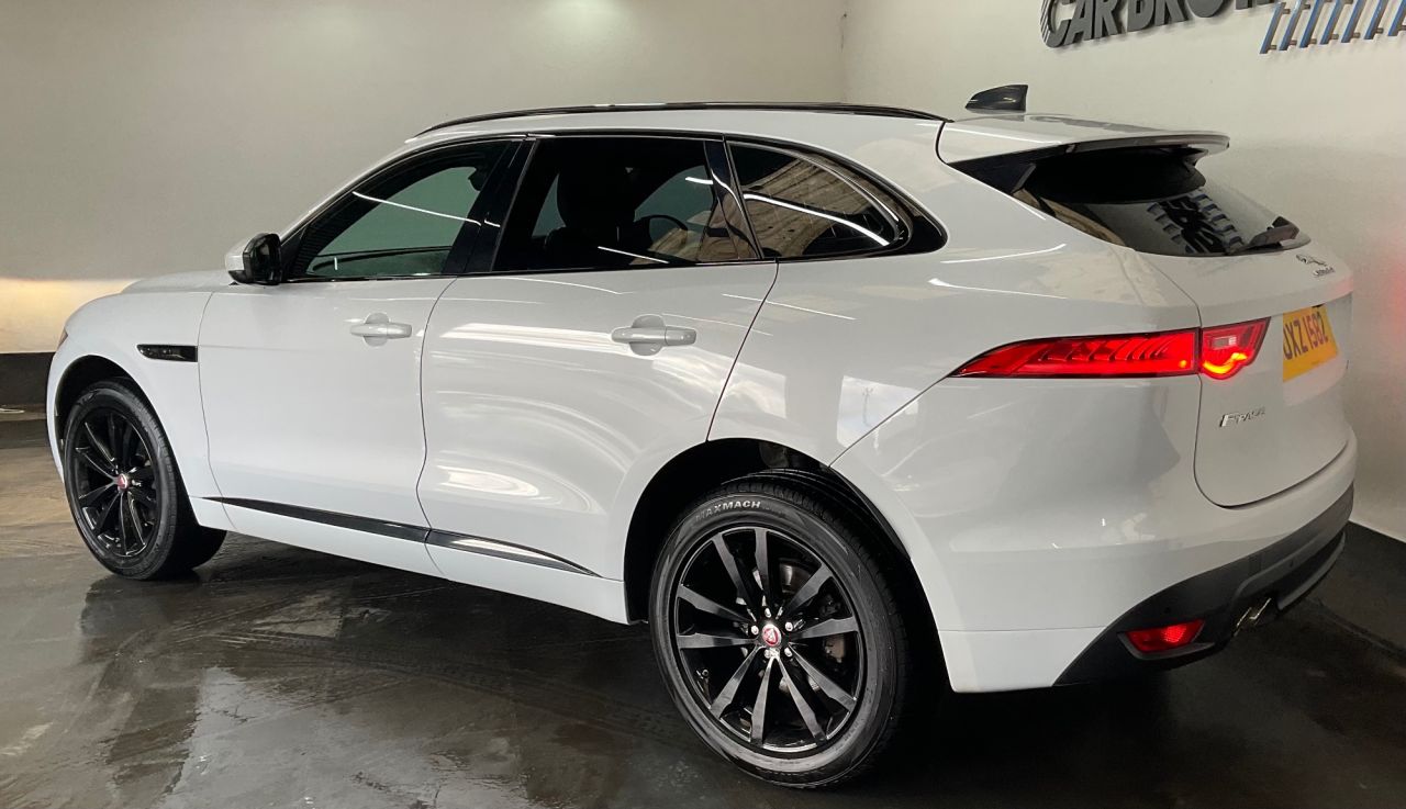 2020 JAGUAR F-PACE 2.0 D180 Chequered Flag SUV 5dr Diesel Auto AWD Euro 6 (s/s) (180 ps) - vehicle photo 8 for sale on PureCar