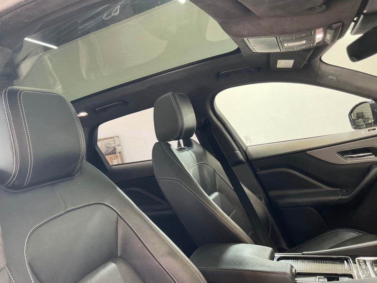 2020 JAGUAR F-PACE 2.0 D180 Chequered Flag SUV 5dr Diesel Auto AWD Euro 6 (s/s) (180 ps) - vehicle photo 23 for sale on PureCar