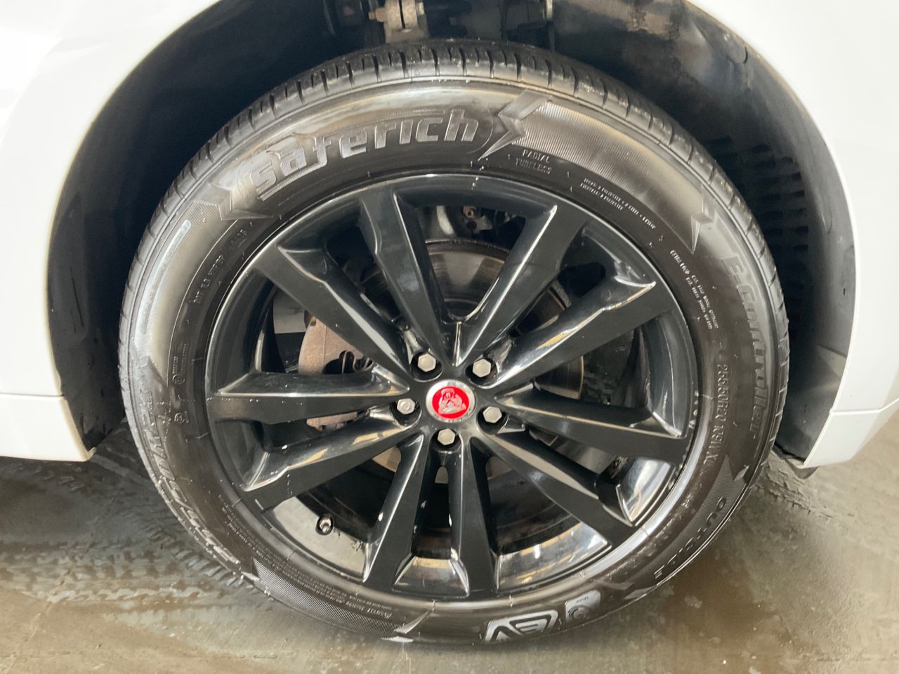 2020 JAGUAR F-PACE 2.0 D180 Chequered Flag SUV 5dr Diesel Auto AWD Euro 6 (s/s) (180 ps) - vehicle photo 27 for sale on PureCar