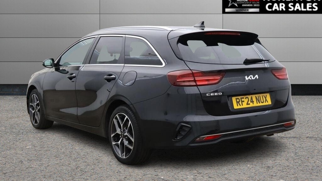 2024 Kia Ceed — image 4