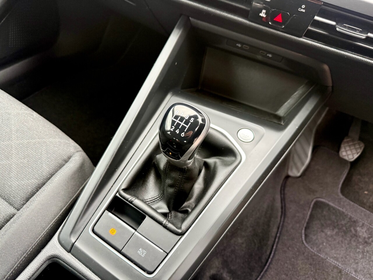 2020 VOLKSWAGEN GOLF 1.0 TSI Life Hatchback 5dr Petrol Manual Euro 6 (s/s) (110 ps) - vehicle photo 13 for sale on PureCar