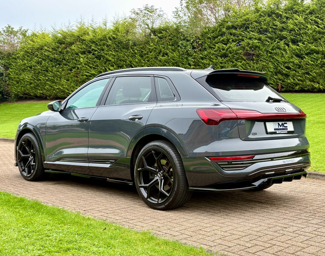 2023 AUDI Q8 E-TRON 50 Sport SUV 5dr Electric Auto quattro 95kWh (11kW Charger) (340 ps) - vehicle photo 4 for sale on PureCar