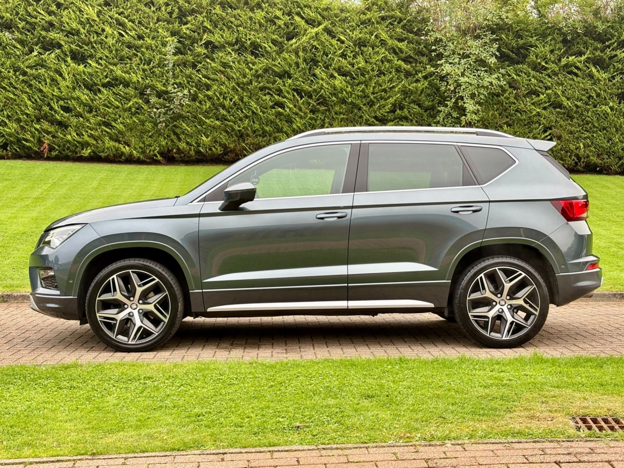 2019 SEAT ATECA 2.0 TDI FR Sport SUV 5dr Diesel DSG 4Drive Euro 6 (s/s) (150 ps) - vehicle photo 9 for sale on PureCar