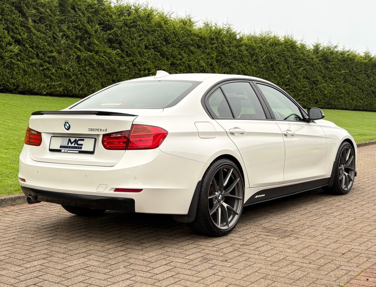 2015 BMW 3 SERIES 2.0 320d ED EfficientDynamics Saloon 4dr Diesel Manual Euro 5 (s/s) (163 ps - vehicle photo 3 for sale on PureCar