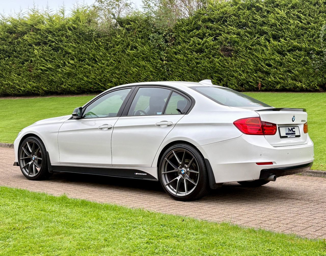 2015 BMW 3 SERIES 2.0 320d ED EfficientDynamics Saloon 4dr Diesel Manual Euro 5 (s/s) (163 ps - vehicle photo 6 for sale on PureCar