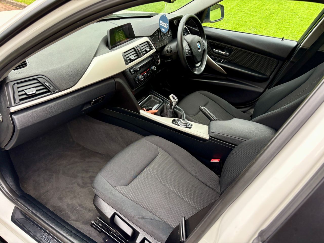 2015 BMW 3 SERIES 2.0 320d ED EfficientDynamics Saloon 4dr Diesel Manual Euro 5 (s/s) (163 ps - vehicle photo 11 for sale on PureCar