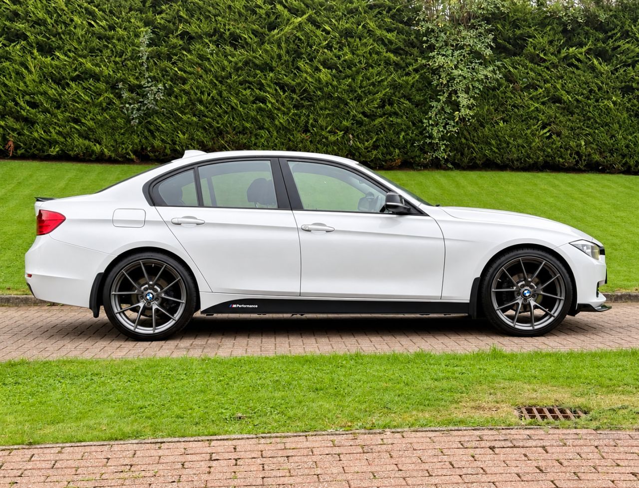 2015 BMW 3 SERIES 2.0 320d ED EfficientDynamics Saloon 4dr Diesel Manual Euro 5 (s/s) (163 ps - vehicle photo 7 for sale on PureCar