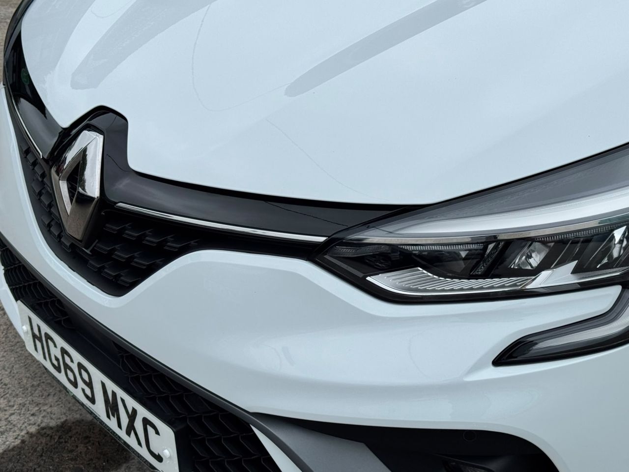 2020 RENAULT CLIO 1.0 TCe RS Line Hatchback 5dr Petrol Manual Euro 6 (s/s) (100 ps) - vehicle photo 10 for sale on PureCar