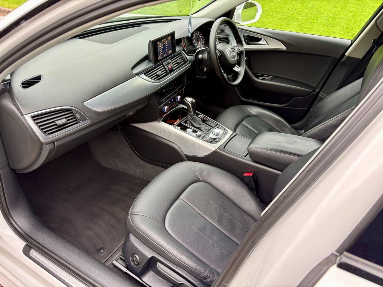 2016 AUDI A6 AVANT 2.0 TDI ultra SE Executive Estate 5dr Diesel S Tronic Euro 6 (s/s) (190 ps) - vehicle photo 11 for sale on PureCar