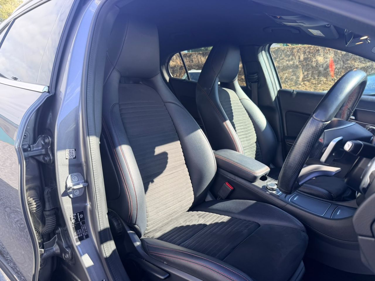 2018 MERCEDES GLA 2.1 GLA220d AMG Line SUV 5dr Diesel 7G-DCT 4MATIC Euro 6 (s/s) (177 ps) - vehicle photo 10 for sale on PureCar