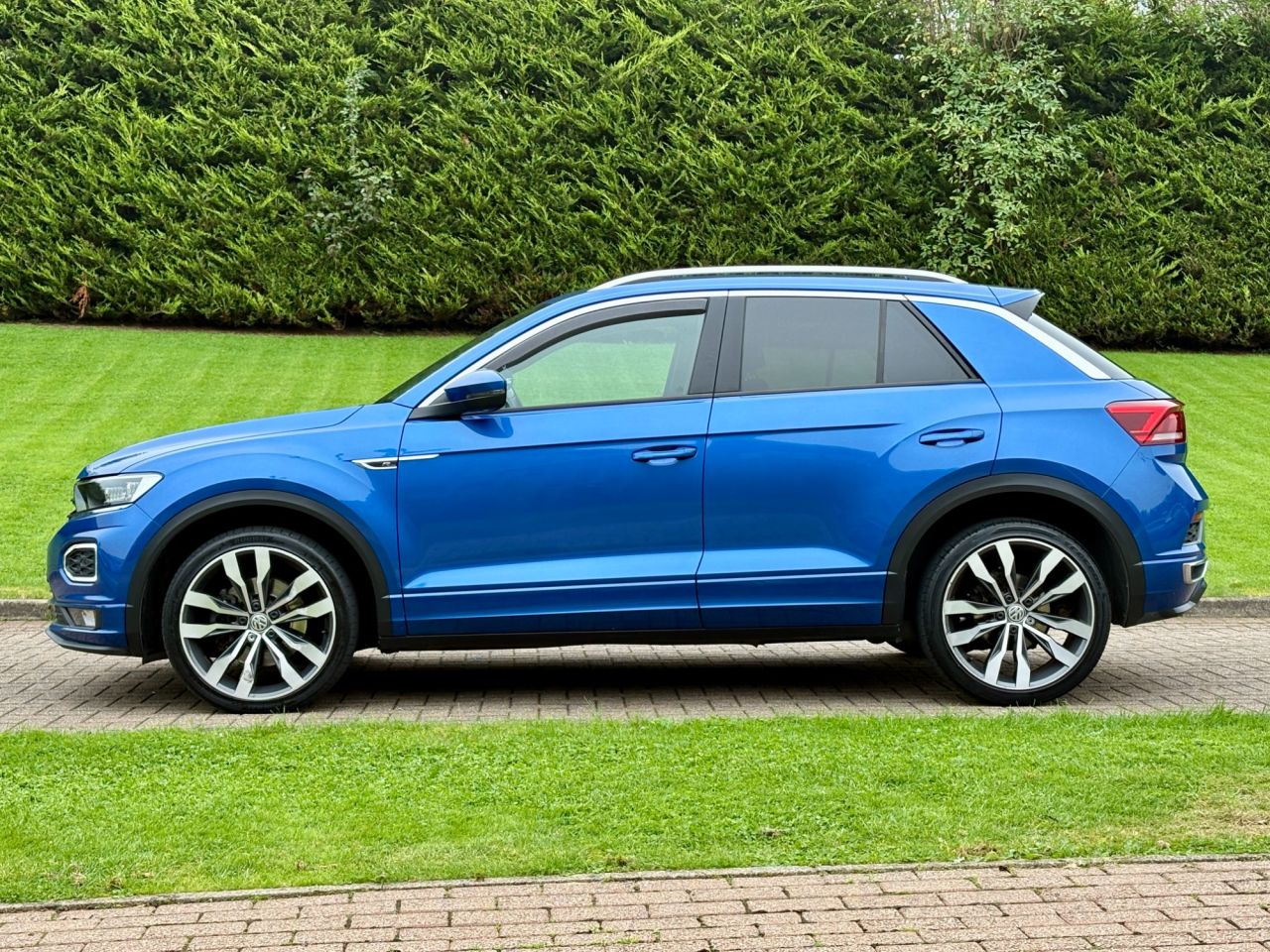 2019 VOLKSWAGEN T-ROC 2.0 TDI R-Line SUV 5dr Diesel DSG Euro 6 (s/s) (150 ps) - vehicle photo 8 for sale on PureCar