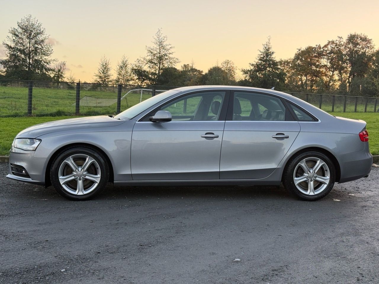 2015 AUDI A4 2.0 TDI ultra SE Technik Saloon 4dr Diesel Manual Euro 6 (s/s) (136 ps) - vehicle photo 4 for sale on PureCar