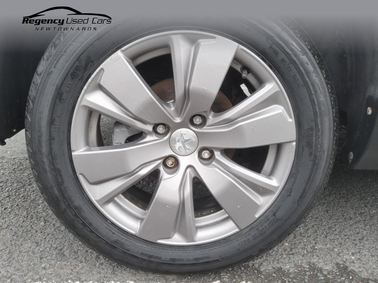 2017 PEUGEOT 1.2 PureTech Active Euro 6 5dr - vehicle photo 27 for sale on PureCar