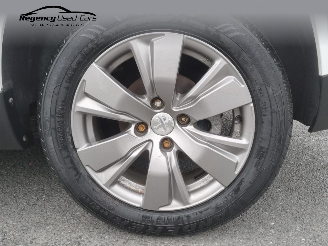 2017 PEUGEOT 1.2 PureTech Active Euro 6 5dr - vehicle photo 29 for sale on PureCar
