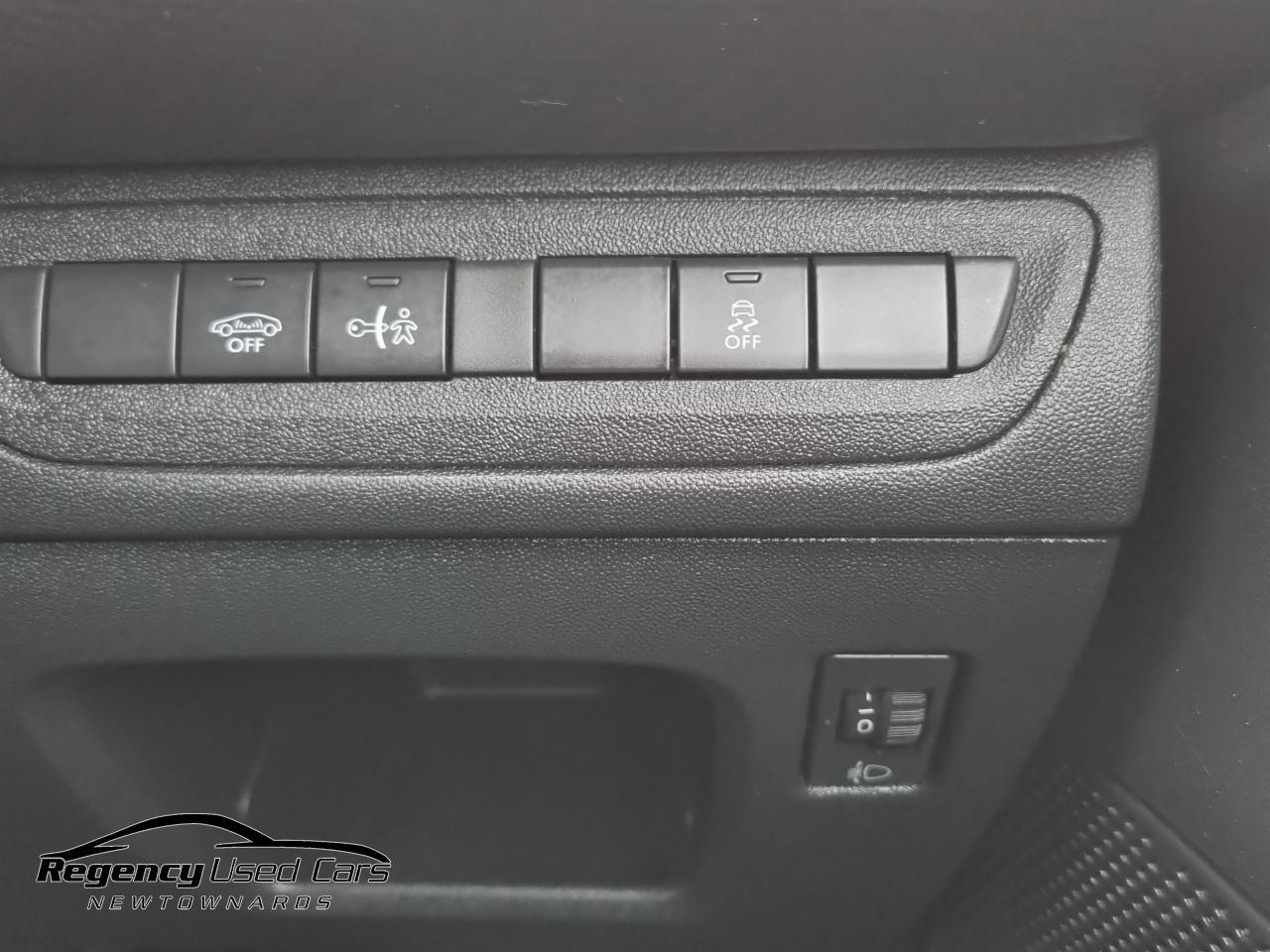 2017 PEUGEOT 1.2 PureTech Active Euro 6 5dr - vehicle photo 21 for sale on PureCar