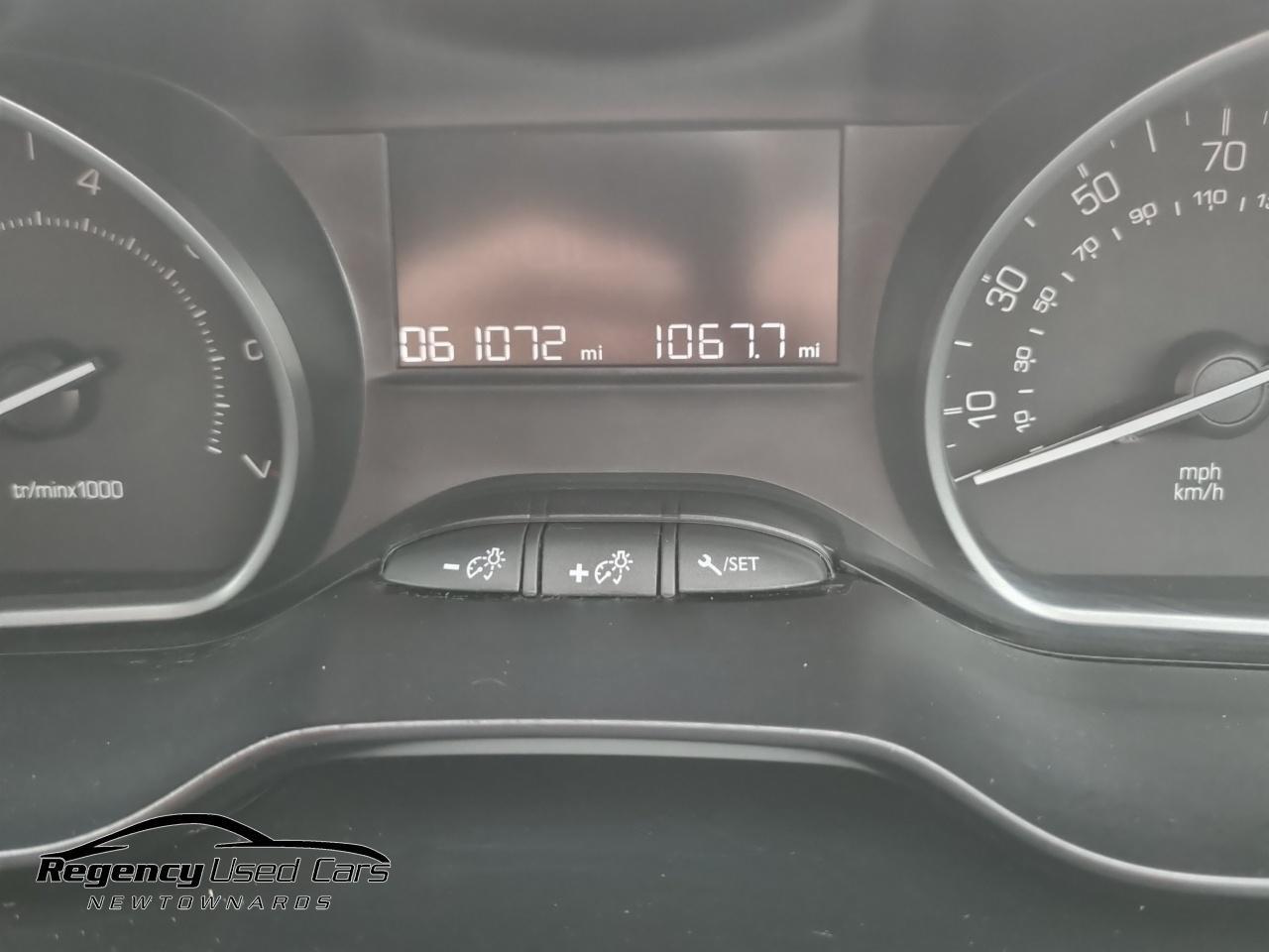 2017 PEUGEOT 1.2 PureTech Active Euro 6 5dr - vehicle photo 35 for sale on PureCar