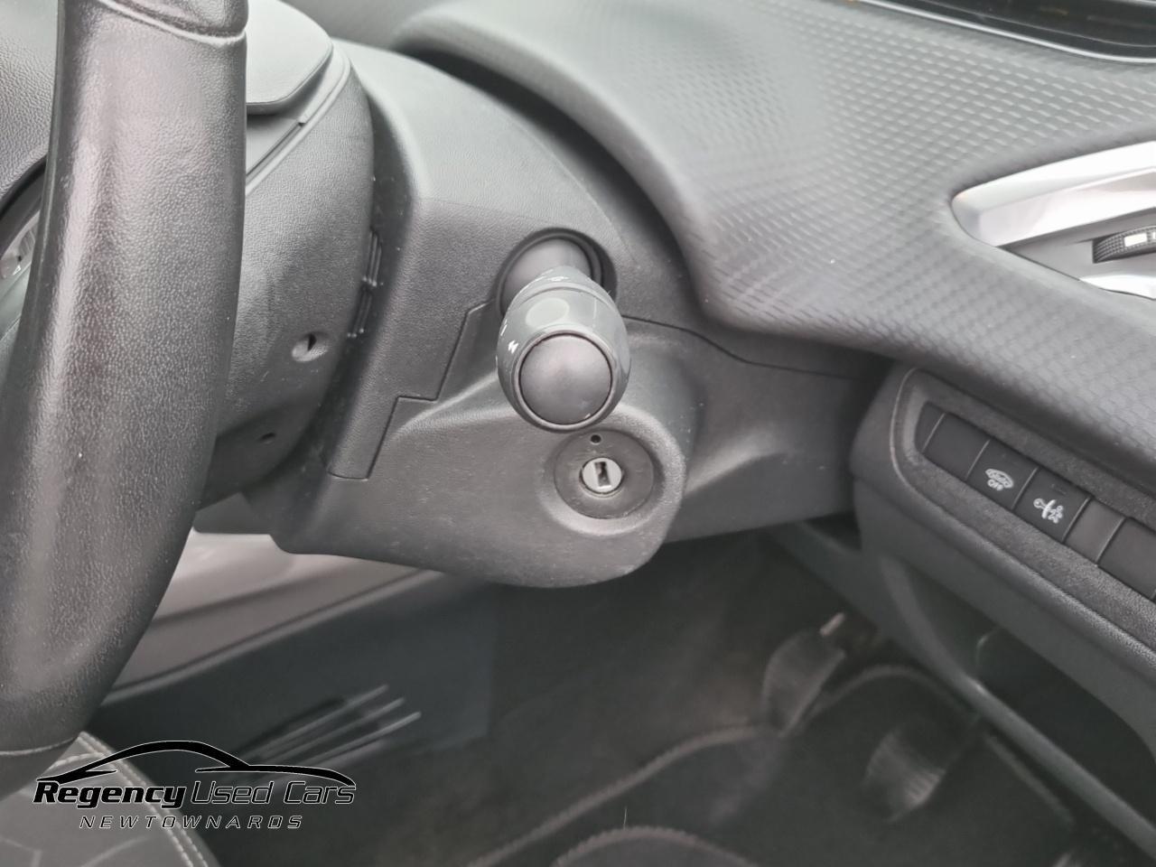 2017 PEUGEOT 1.2 PureTech Active Euro 6 5dr - vehicle photo 23 for sale on PureCar