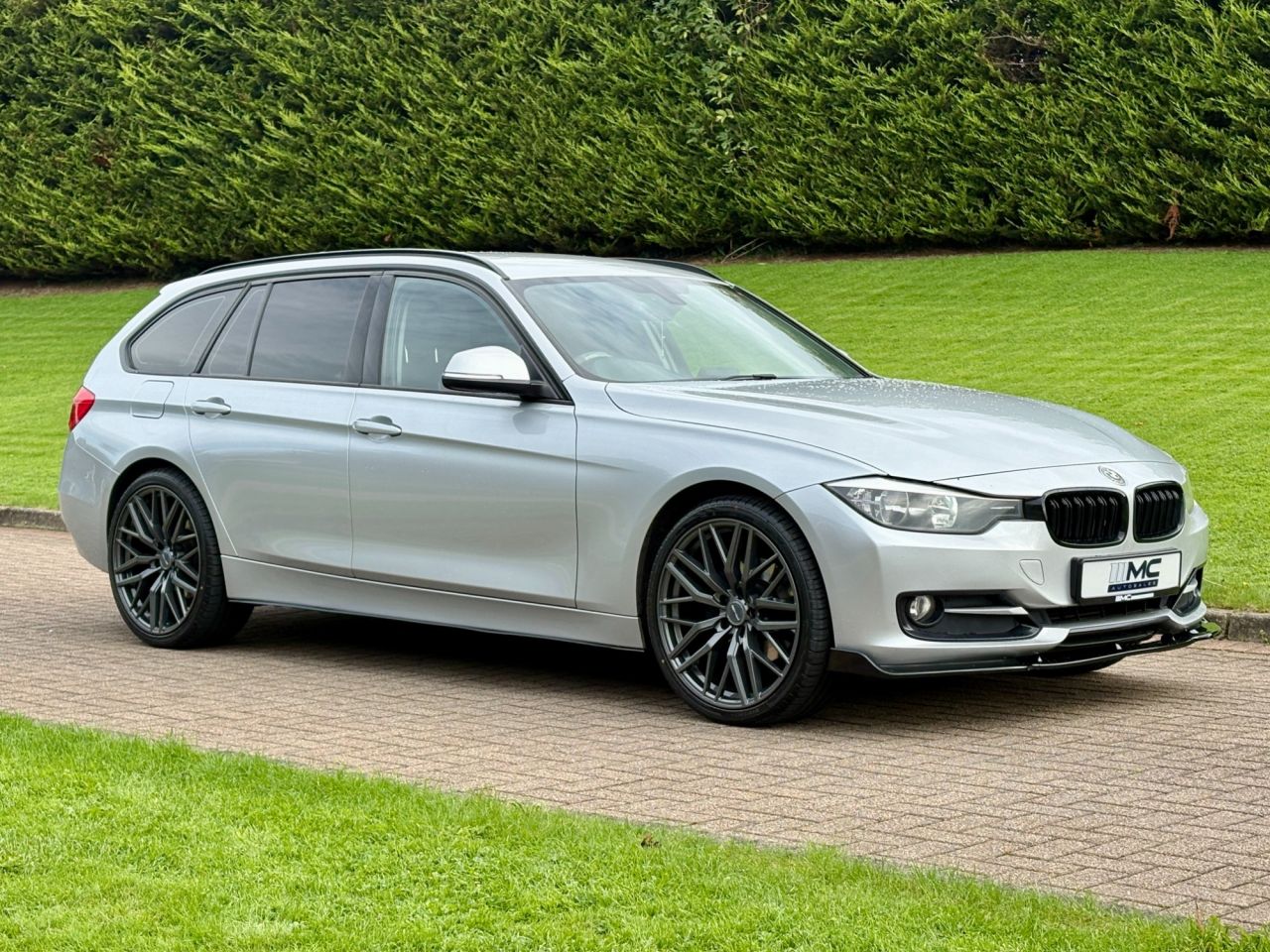 2014 BMW 3 SERIES 2.0 320d Sport Touring 5dr Diesel Auto xDrive Euro 5 (s/s) (184 ps) - vehicle photo 5 for sale on PureCar