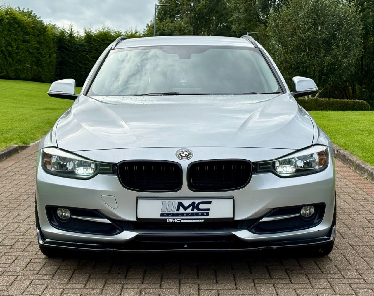 2014 BMW 3 SERIES 2.0 320d Sport Touring 5dr Diesel Auto xDrive Euro 5 (s/s) (184 ps) - vehicle photo 10 for sale on PureCar